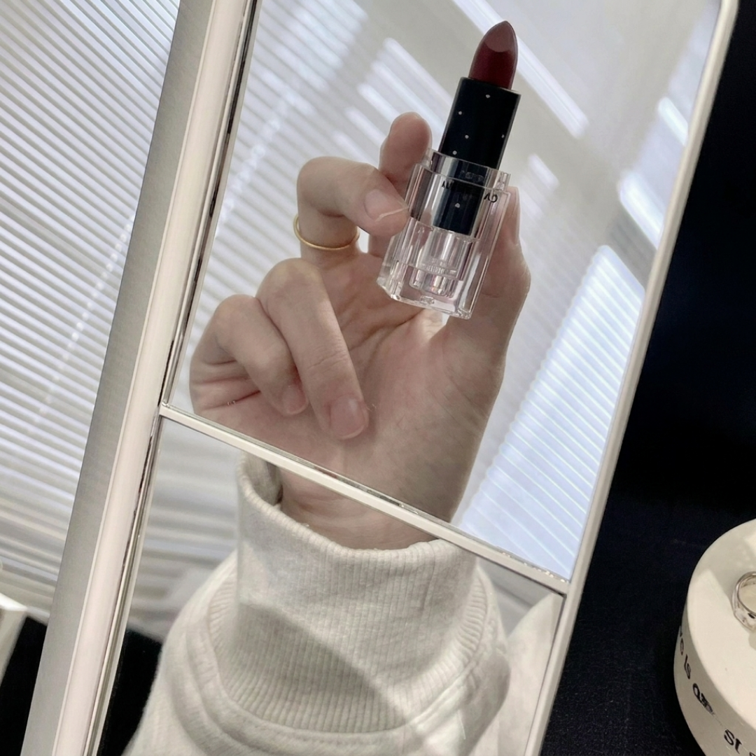 Flawless Glow Mirror