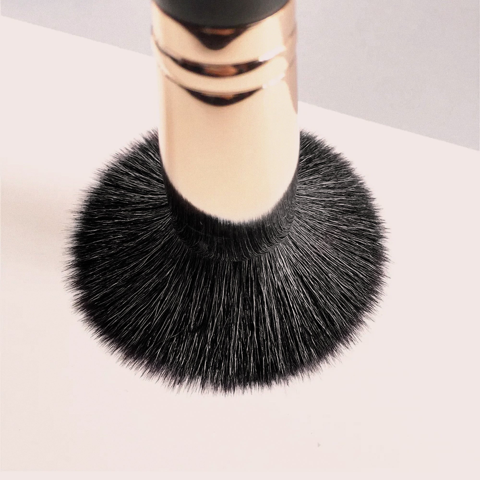 MARBL. Kabuki Brush